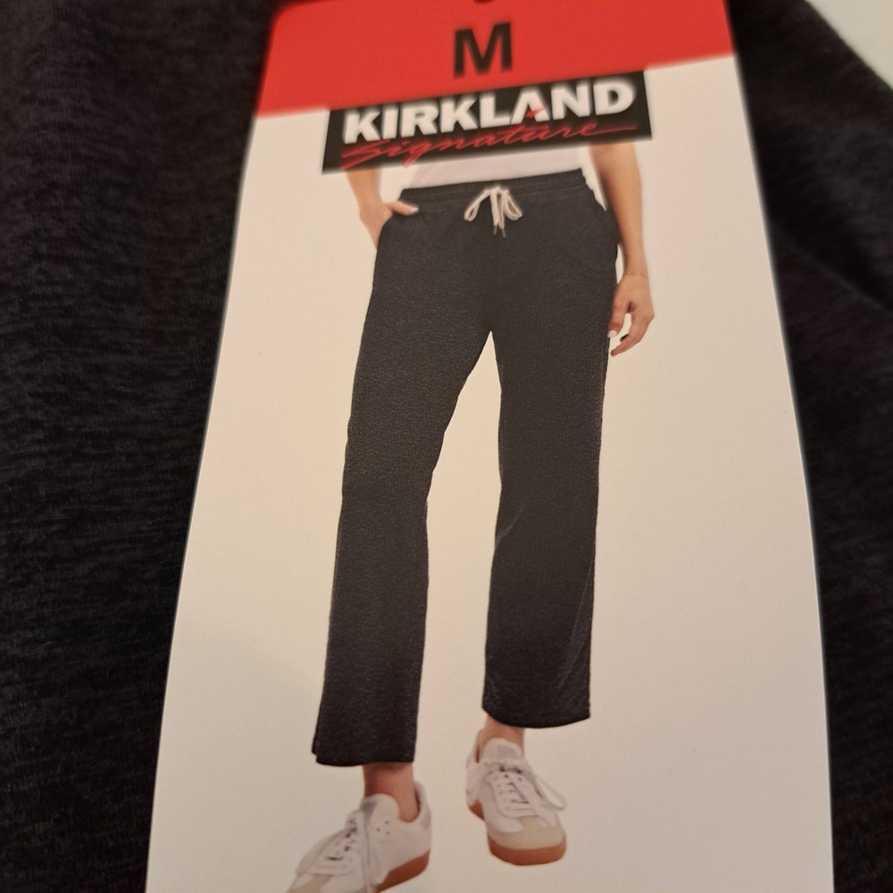 Kirkland Signature Ladies Pants M Gray NWT Crop Lightweight 1756-182